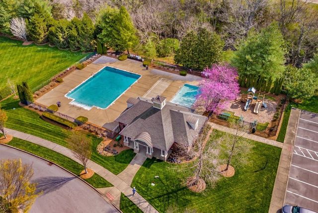 608 Patriot Ln, Franklin, TN 37067