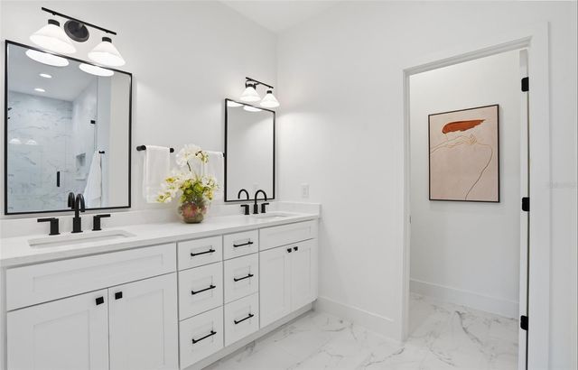 3002 W PLATT 4, Tampa, FL 33609