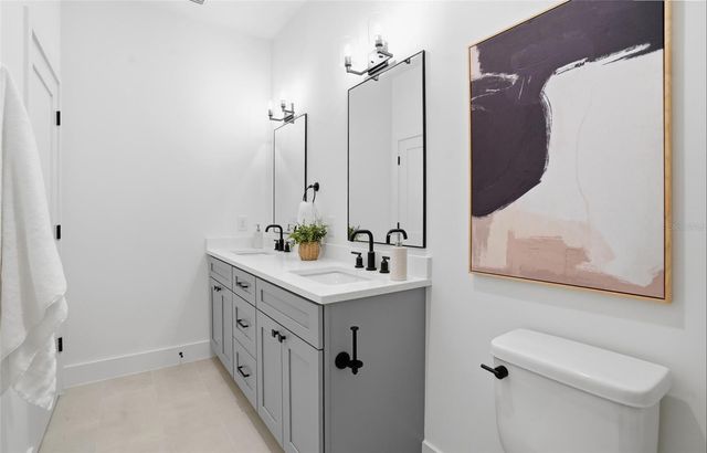 3002 W PLATT 4, Tampa, FL 33609