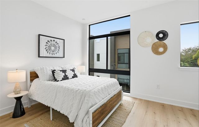 3002 W PLATT 4, Tampa, FL 33609