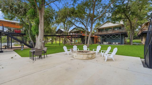 1125 Ethel, Seguin, TX 78155