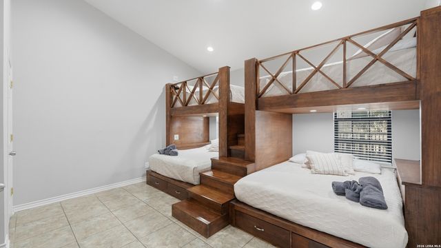 1125 Ethel, Seguin, TX 78155