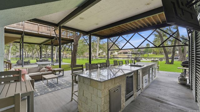 1125 Ethel, Seguin, TX 78155
