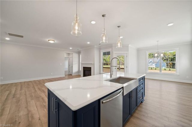 290 Redland Road, Advance, NC 27006