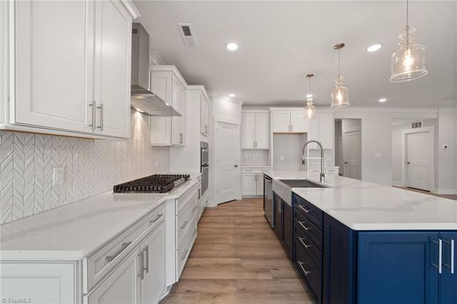 290 Redland Road, Advance, NC 27006