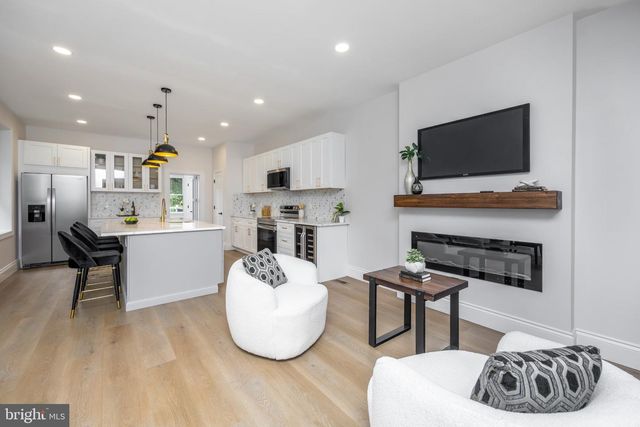 245 HANSBERRY ST, Philadelphia, PA 19144