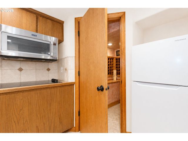 10625 Sw ORIOLE Cir, Beaverton, OR 97007