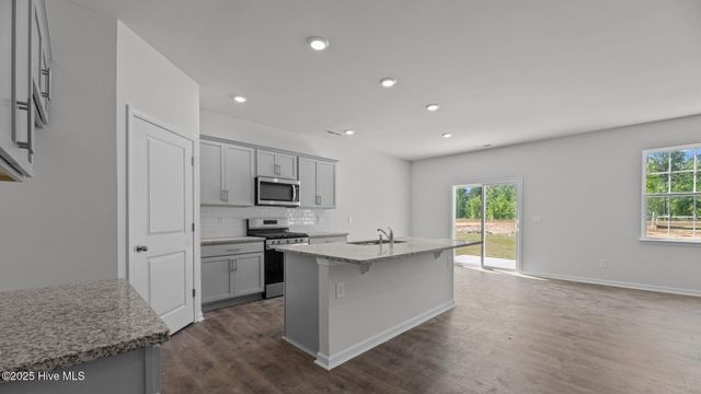 1008 Minnette Circle, New Bern, NC 28562