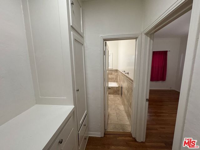 264 S Reeves Drive 101, Beverly Hills, CA 90212