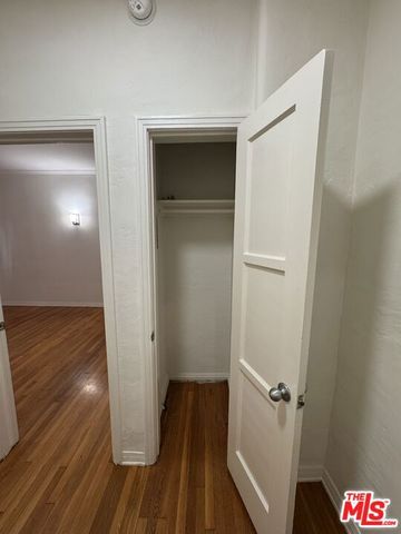 264 S Reeves Drive 101, Beverly Hills, CA 90212