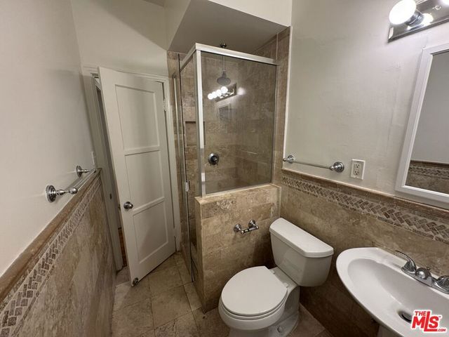 264 S Reeves Drive 101, Beverly Hills, CA 90212