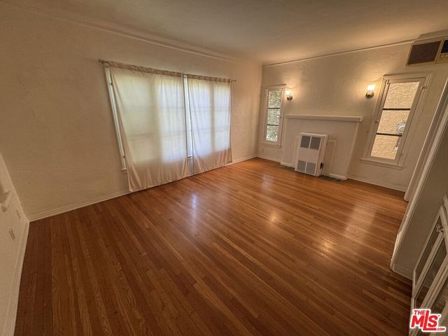 264 S Reeves Drive 101, Beverly Hills, CA 90212