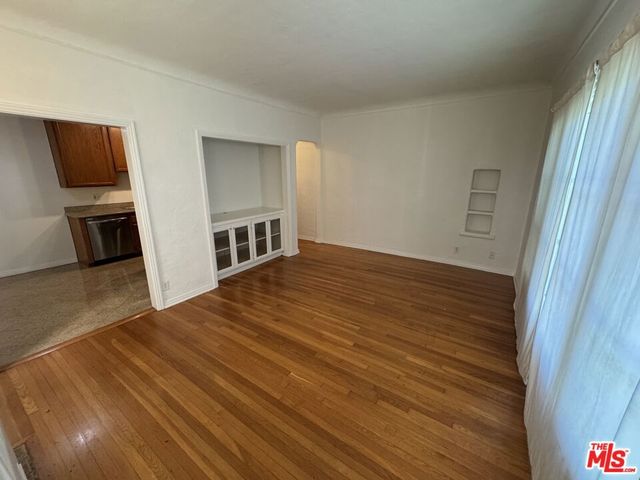 264 S Reeves Drive 101, Beverly Hills, CA 90212
