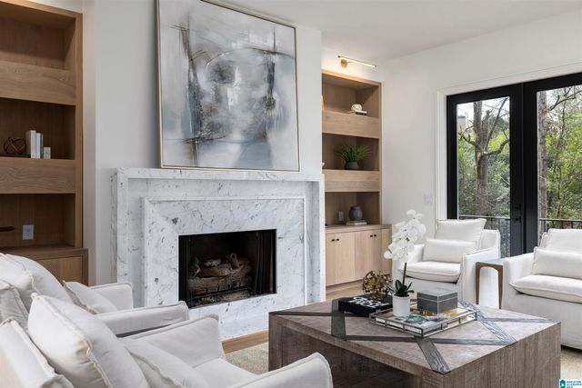 2105 LONGLEAF CIRCLE, Vestavia Hills, AL 35216