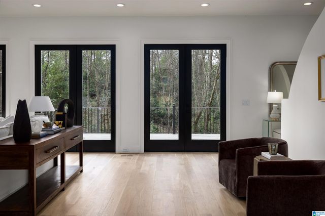 2105 LONGLEAF CIRCLE, Vestavia Hills, AL 35216