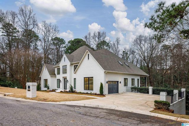 2105 LONGLEAF CIRCLE, Vestavia Hills, AL 35216