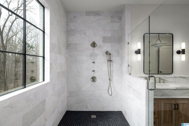 2105 LONGLEAF CIRCLE, Vestavia Hills, AL 35216