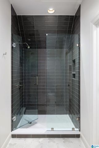 2105 LONGLEAF CIRCLE, Vestavia Hills, AL 35216