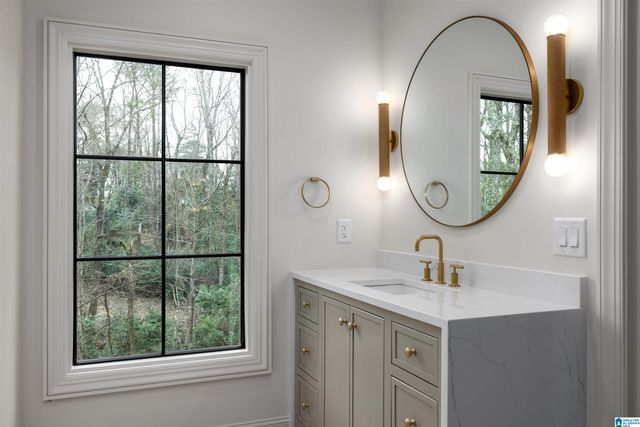 2105 LONGLEAF CIRCLE, Vestavia Hills, AL 35216