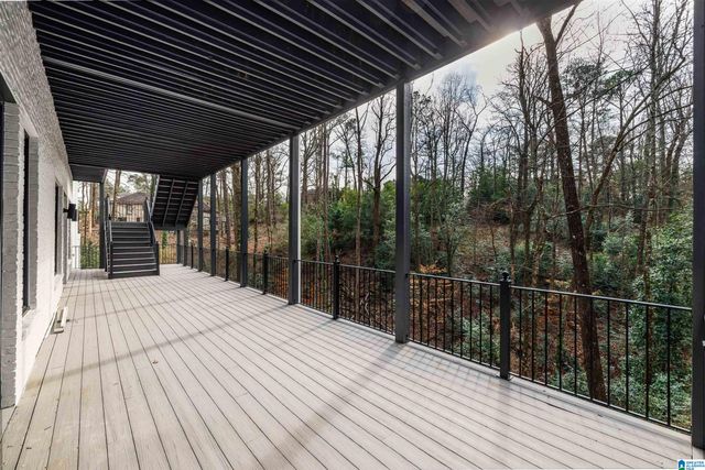 2105 LONGLEAF CIRCLE, Vestavia Hills, AL 35216