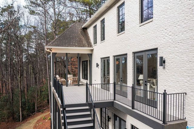 2105 LONGLEAF CIRCLE, Vestavia Hills, AL 35216