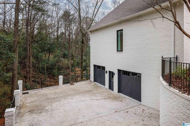 2105 LONGLEAF CIRCLE, Vestavia Hills, AL 35216