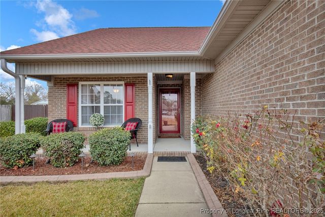 409 Seabiscuit Drive, Raeford, NC 28376