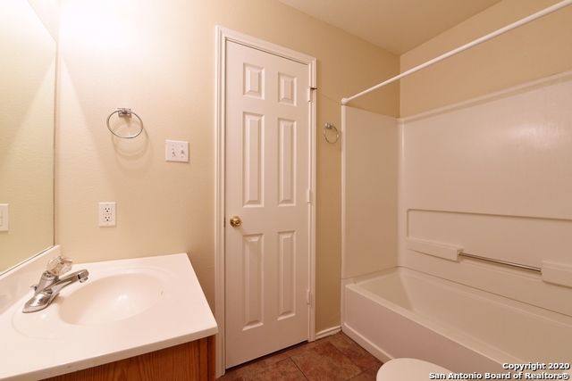 10707 N SHAENRIDGE, San Antonio, TX 78254