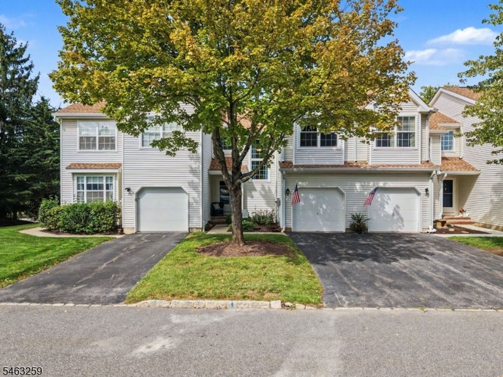 3 Weatherhill Rd, Hamburg Boro, NJ 07419 — exterior