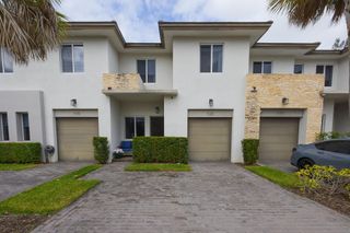 1120 Pioneer Way, Royal Palm Beach, FL 33411