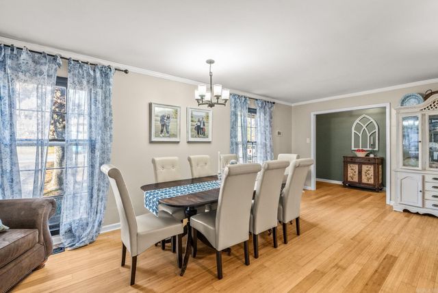 3 Point South Court, Little Rock, AR 72211