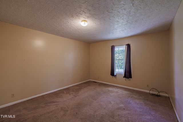 960 North Central Avenue, Church Hill, TN 37642