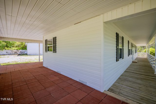 960 North Central Avenue, Church Hill, TN 37642