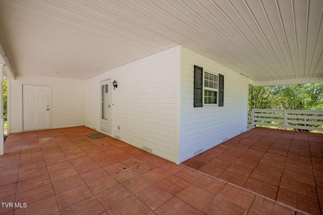 960 North Central Avenue, Church Hill, TN 37642