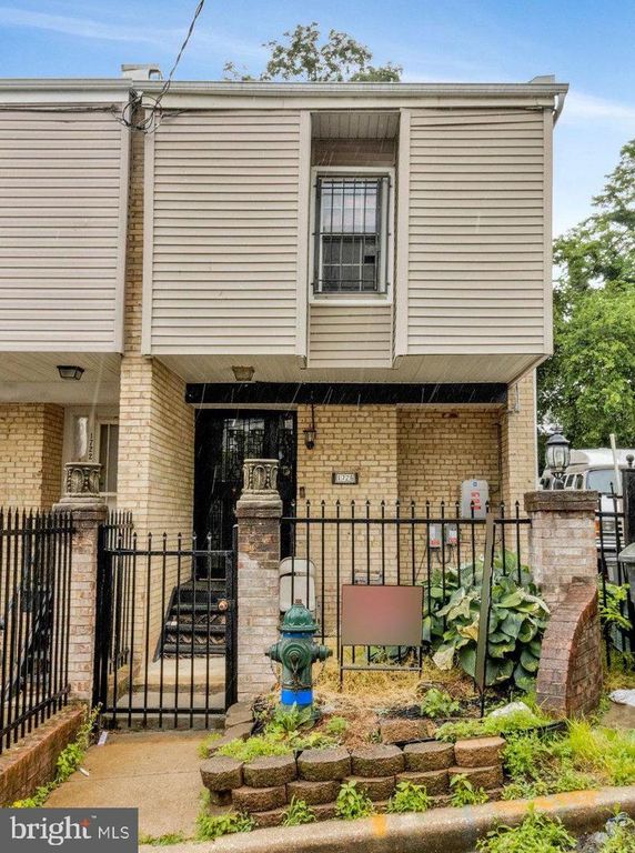 1726 GALEN ST SE, Washington, DC 20020