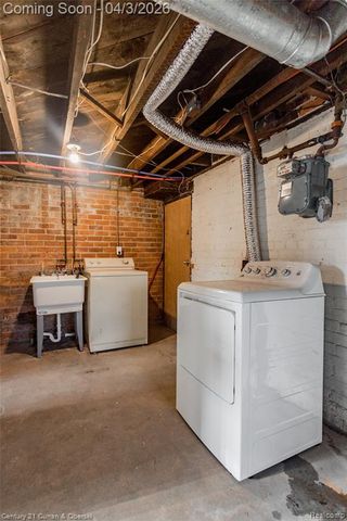 405 E Philadelphia Street, Detroit, MI 48202