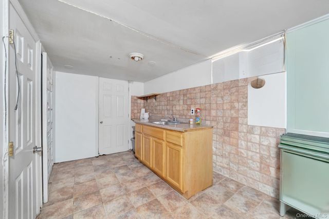 1646 E 36th Street, Brooklyn, NY 11234