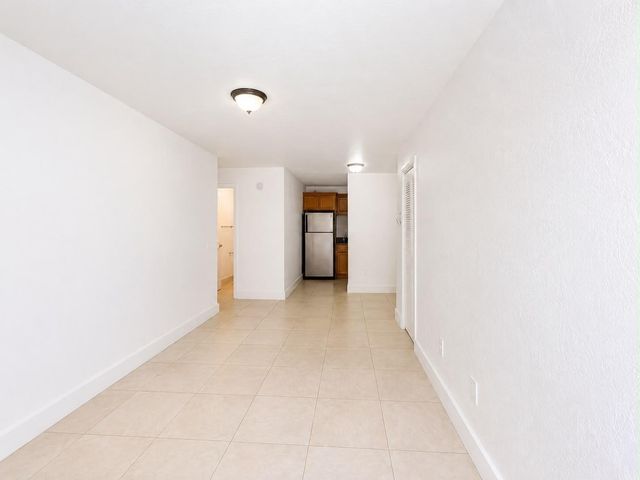 990 NW 1st Street Apt 1, Miami, FL 33128