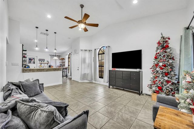 1831 SUMMIT CHASE AVENUE, Apopka, FL 32703