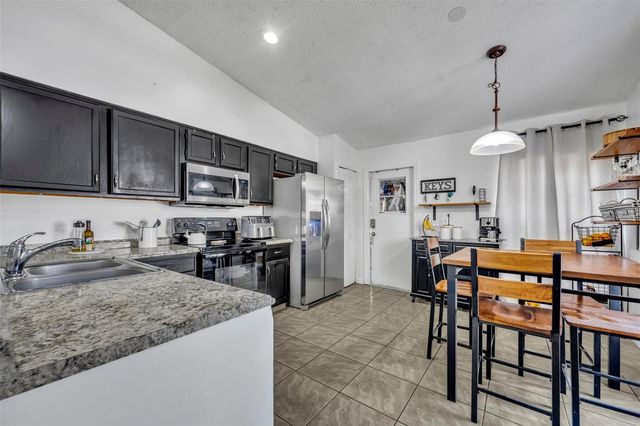 1831 SUMMIT CHASE AVENUE, Apopka, FL 32703