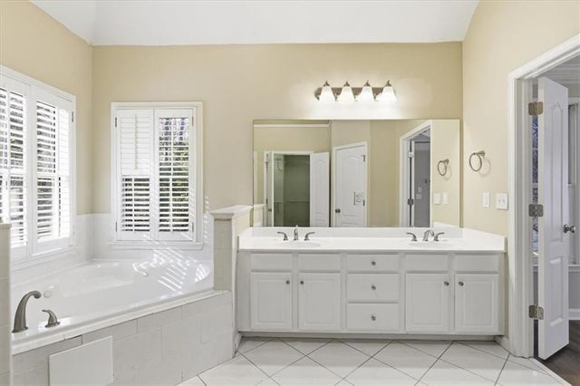 1335 Killian Shoals Way SW, Lilburn, GA 30047