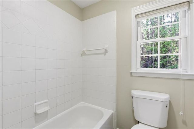 1335 Killian Shoals Way SW, Lilburn, GA 30047