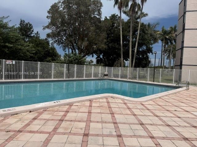 6955 NW 186th Street F306, Hialeah, FL 33015