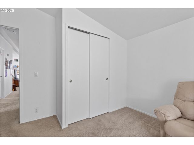 15130 S MAPLELANE Rd 33, Oregon City, OR 97045