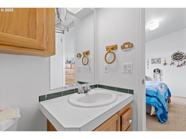 15130 S MAPLELANE Rd 33, Oregon City, OR 97045