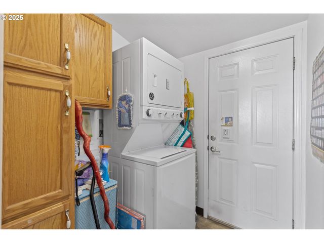 15130 S MAPLELANE Rd 33, Oregon City, OR 97045
