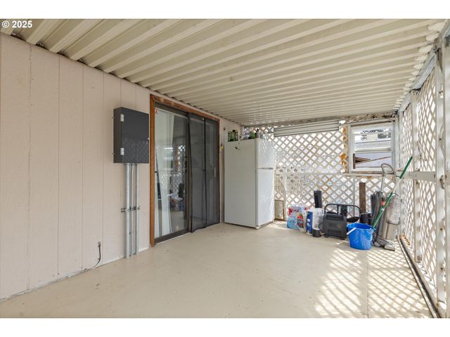 15130 S MAPLELANE Rd 33, Oregon City, OR 97045