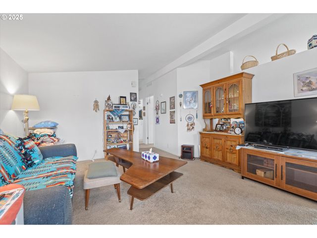 15130 S MAPLELANE Rd 33, Oregon City, OR 97045