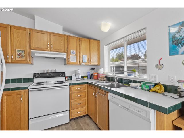 15130 S MAPLELANE Rd 33, Oregon City, OR 97045