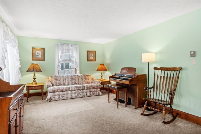 16 Breakheart Road, Saugus, MA 01906